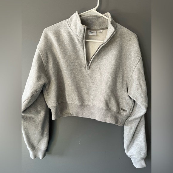 TNA Tops - TNA Light Gray Half-Zip Cropped Hoodie sweatfleece cozy fleece